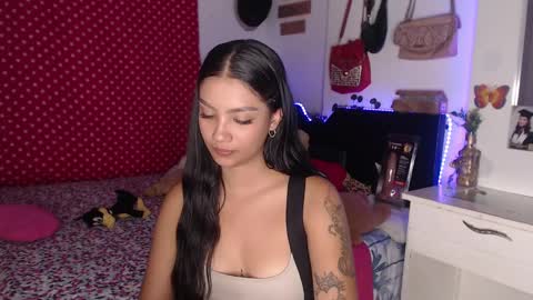 Snapshot of stefanny_pllus chatting on December 2024 04:53:02 AM Im MiaIts my first day here online show from December 2024 04:53:02 AM