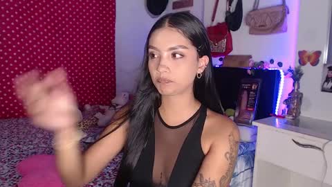 Snapshot of stefanny_pllus chatting on December 2024 10:43:02 PM Im MiaIts my first day here online show from December 2024 10:43:02 PM
