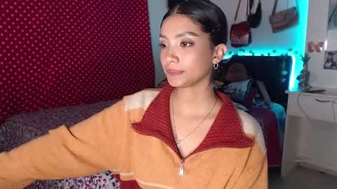 Snapshot of stefanny_pllus chatting on December 2024 06:09:01 AM Im MiaIts my first day here online show from December 2024 06:09:01 AM
