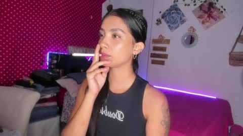 Snapshot of stefanny_pllus chatting on January 2025 05:51:01 AM Im MiaIts my first day here online show from January 2025 05:51:01 AM