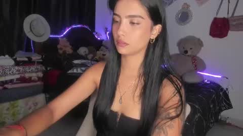 Snapshot of stefanny_pllus chatting on February 2025 01:11:02 AM Im MiaIts my first day here online show from February 2025 01:11:02 AM