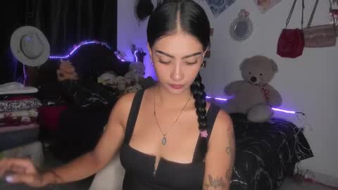 Snapshot of stefanny_pllus chatting on February 2025 10:20:02 PM Im MiaIts my first day here online show from February 2025 10:20:02 PM