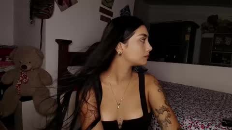Snapshot of stefanny_pllus chatting on September 2025 11:06:02 PM Im MiaIts my first day here online show from September 2025 11:06:02 PM