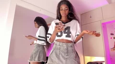 Snapshot of stefannyevans_ chatting on November 2025 12:59:03 PM stefannyevans_ online show from November 2025 12:59:03 PM