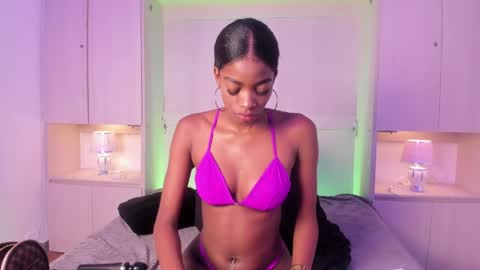 stefannyevans_ online show from June 2026 12:43:01 PM