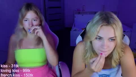 Snapshot of stefany_and_bettany chatting on September 2025 05:13:01 PM stefany_and_bettany online show from September 2025 05:13:01 PM