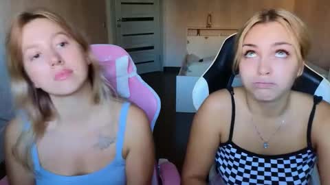 Snapshot of stefany_and_bettany chatting on September 2025 03:34:02 PM stefany_and_bettany online show from September 2025 03:34:02 PM