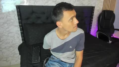 Snapshot of stefany_pablo1 chatting on January 2025 12:16:02 PM stefany_pablo1 online show from January 2025 12:16:02 PM