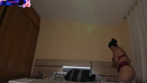 stefany online show from February 2026 07:50:01 AM