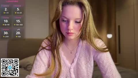 Snapshot of steffi_meoww chatting on April 2026 07:33:02 PM STEFI Streams every day from 10 PM GTM1 online show from April 2026 07:33:02 PM
