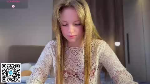 Snapshot of steffi_meoww chatting on May 2026 02:50:02 AM STEFI Streams every day from 10 PM GTM1 online show from May 2026 02:50:02 AM
