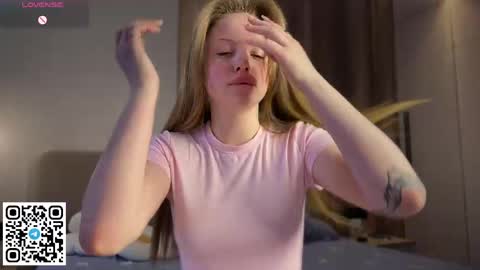 Snapshot of steffi_meoww chatting on May 2026 12:37:01 AM STEFI Streams every day from 10 PM GTM1 online show from May 2026 12:37:01 AM