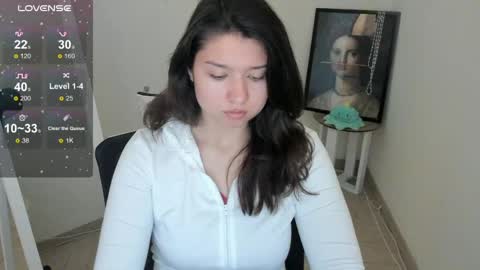 Snapshot of steffi_xo chatting on April 2026 12:32:02 PM Steffi online show from April 2026 12:32:02 PM