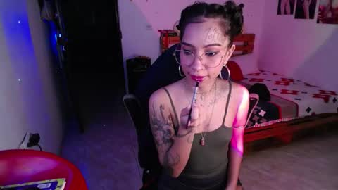 Snapshot of stefh420 chatting on November 2025 04:45:02 AM online show from November 2025 04:45:02 AM