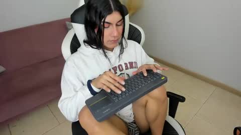 Stefany Bratz online show from May 2026 04:07:02 AM