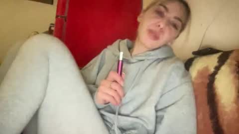 Snapshot of stefy_glow chatting on February 2025 07:58:02 PM stefy_glow online show from February 2025 07:58:02 PM