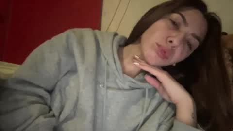 Snapshot of stefy_glow chatting on March 2025 02:06:02 AM stefy_glow online show from March 2025 02:06:02 AM