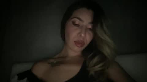 Snapshot of stefy_glow chatting on October 2025 09:50:02 PM stefy_glow online show from October 2025 09:50:02 PM