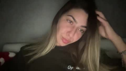 Snapshot of stefy_glow chatting on November 2025 09:48:02 PM stefy_glow online show from November 2025 09:48:02 PM