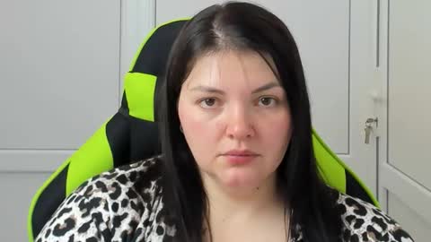 Snapshot of stella_la_ chatting on June 2026 12:19:01 PM Stella online show from June 2026 12:19:01 PM