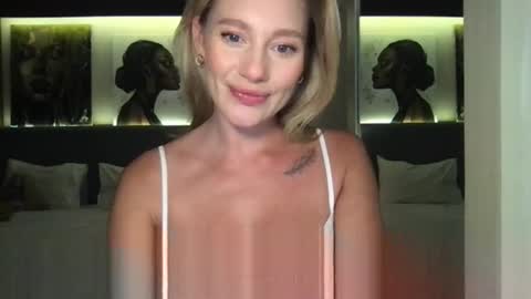 Snapshot of stella_loveu chatting on October 2025 01:23:02 PM Stella online show from October 2025 01:23:02 PM