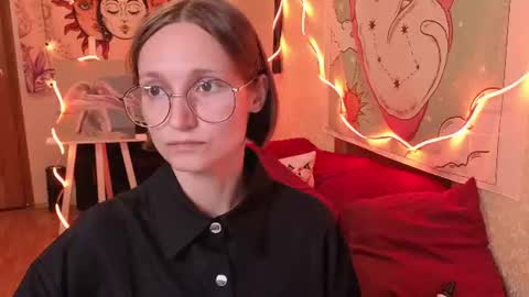 Snapshot of stella_polaris chatting on June 2026 08:04:01 PM Stella online show from June 2026 08:04:01 PM