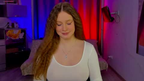 Stella online show from October 2025 03:45:01 PM