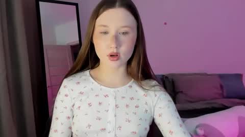 Snapshot of stella_sunny chatting on January 2025 04:36:02 AM stella_sunny online show from January 2025 04:36:02 AM
