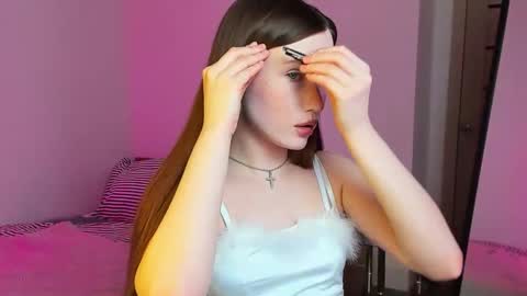 Snapshot of stella_sunny chatting on October 2025 06:18:02 PM stella_sunny online show from October 2025 06:18:02 PM