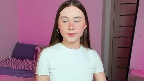 Snapshot of stella_sunny chatting on November 2025 11:32:02 AM stella_sunny online show from November 2025 11:32:02 AM