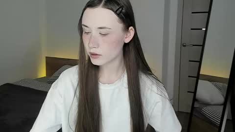 stella_sunny online show from May 2026 12:05:01 AM