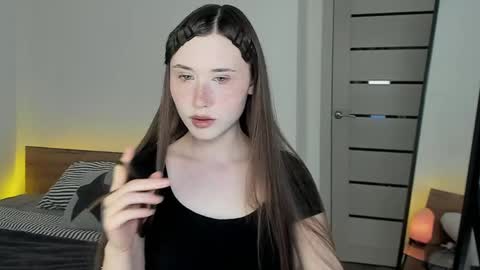 stella_sunny online show from May 2026 11:35:02 PM