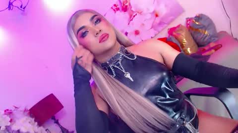CALL ME STELLA online show from April 2026 01:41:02 PM