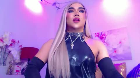 CALL ME STELLA online show from May 2026 06:18:01 AM