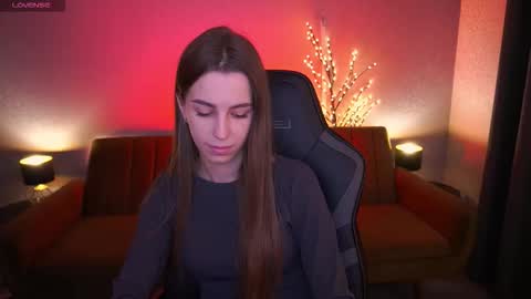 stellahoneywell online show from November 2025 07:01:01 AM