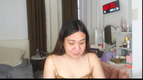 Snapshot of stellahugets chatting on June 2026 05:02:02 AM Stella online show from June 2026 05:02:02 AM