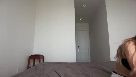 Snapshot of stellapearl chatting on September 2025 04:07:01 PM stellapearl online show from September 2025 04:07:01 PM