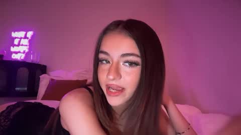 Snapshot of stellapearl chatting on September 2025 08:36:01 PM stellapearl online show from September 2025 08:36:01 PM