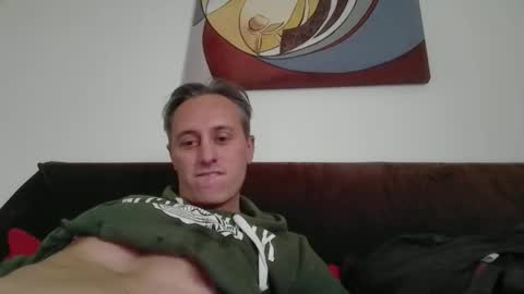 Snapshot of sten015 chatting on December 2025 01:28:02 PM sten015 online show from December 2025 01:28:02 PM