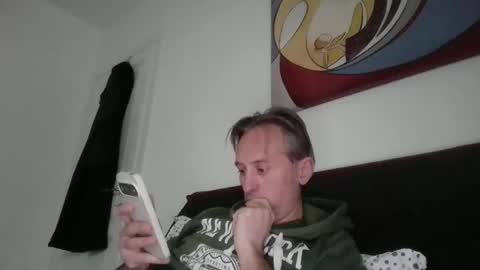 Snapshot of sten015 chatting on January 2026 01:02:01 PM sten015 online show from January 2026 01:02:01 PM