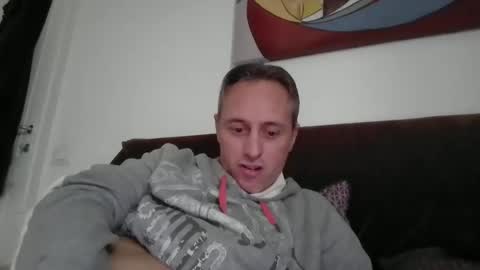 Snapshot of sten015 chatting on February 2026 01:27:02 PM sten015 online show from February 2026 01:27:02 PM