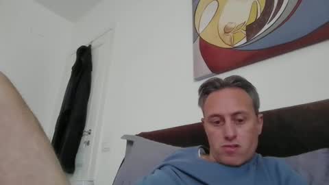 Snapshot of sten015 chatting on April 2026 12:10:01 PM sten015 online show from April 2026 12:10:01 PM