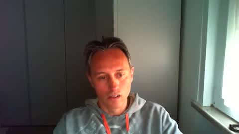 Snapshot of sten015 chatting on May 2026 04:04:02 PM sten015 online show from May 2026 04:04:02 PM