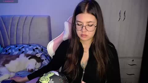 Emma online show from December 2024 04:12:01 AM