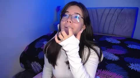 Emma online show from February 2025 04:05:01 AM