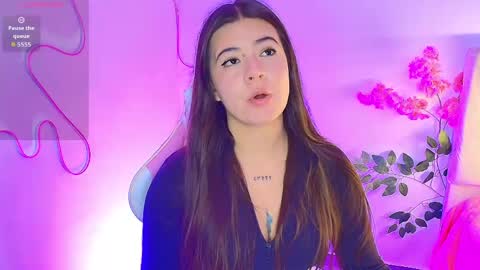 Snapshot of stepha_sweet chatting on May 2026 10:59:01 PM Emma online show from May 2026 10:59:01 PM