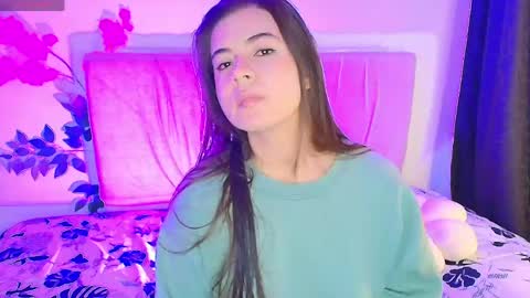 Snapshot of stepha_sweet chatting on May 2026 03:24:02 AM Emma online show from May 2026 03:24:02 AM