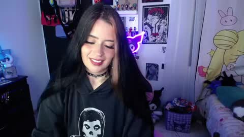 Snapshot of stephani_rousso chatting on March 2025 07:54:02 PM joha cosmo online show from March 2025 07:54:02 PM