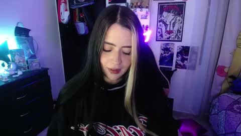 Snapshot of stephani_rousso chatting on September 2025 10:32:01 PM joha cosmo online show from September 2025 10:32:01 PM