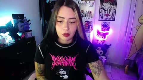 Snapshot of stephani_rousso chatting on October 2025 10:01:01 PM joha cosmo online show from October 2025 10:01:01 PM